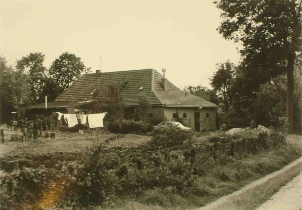 Fam. A.P. Paau  Heumenhofseweg 5 voorheen A.104 bron T Martens